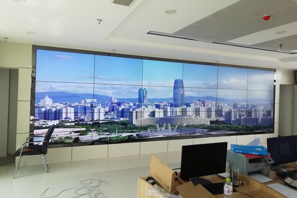 疫情當(dāng)下，拼接屏廠家該如何發(fā)展？