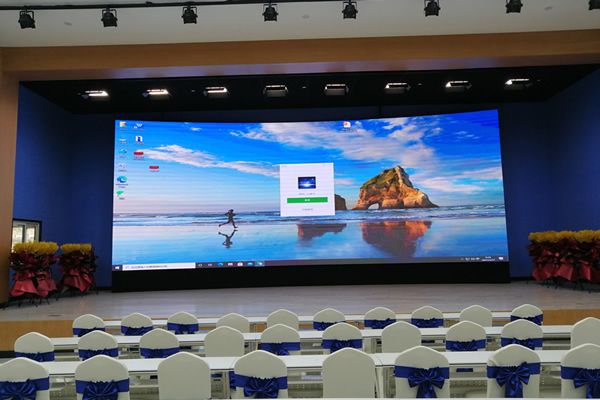 舞臺(tái)LED顯示屏的創(chuàng)意設(shè)計(jì)，唯美呈現(xiàn)精彩表演