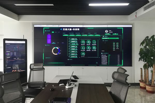 會議大屏選擇液晶拼接屏好，還是會議平板好？