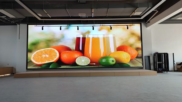 舞臺LED顯示屏解決方案，舞臺創(chuàng)意設(shè)計呈現(xiàn)精彩演繹