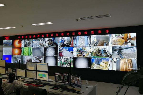 一塊拼接屏顯示多少路視頻監(jiān)控畫(huà)面合適？