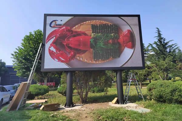 戶外LED顯示屏貴嗎，多少錢一平方米的？