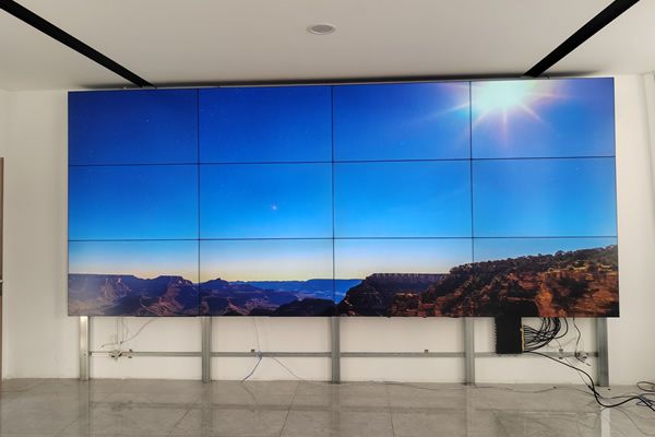 會議室大屏幕用led屏好，還是拼接屏好