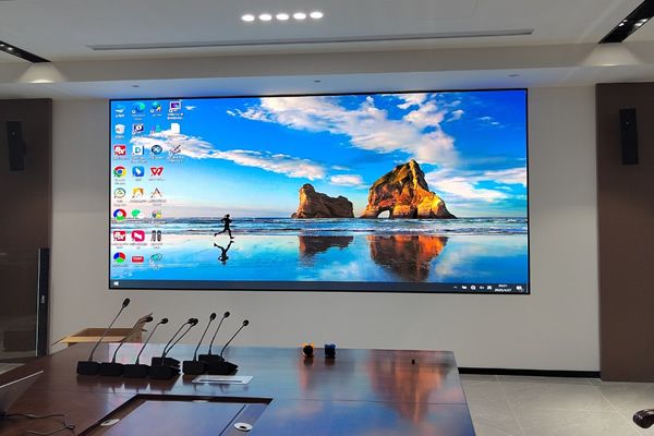 p1.53全彩led顯示屏適合在會議室開會使用嗎？