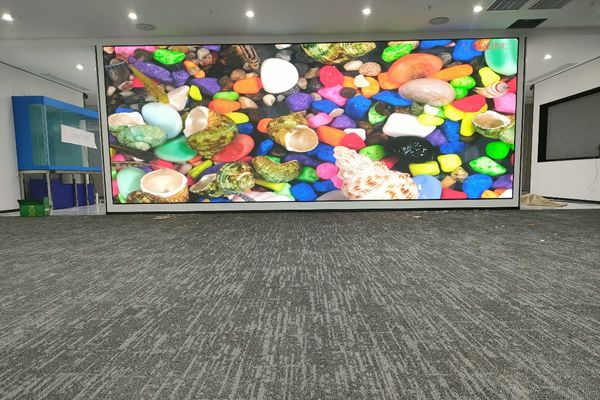 會議室智能大屏有哪種好，做多大尺寸？